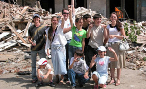 Le groupe de jeunes photographes prend la pose à la fin de la compétition.. Photo : EC/ECHO/Daniela Cavini